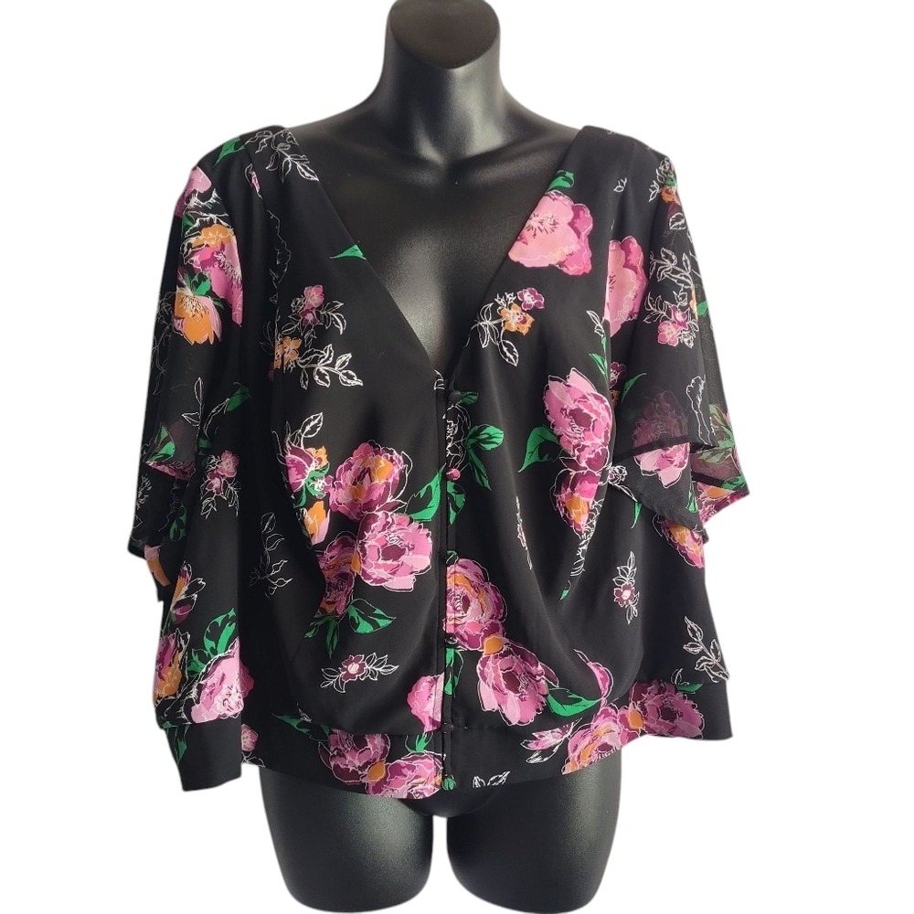 Torrid Floral Chiffon Smocked Back Crop Blouse Black Pink  Flowy Sleeve  Sz 4